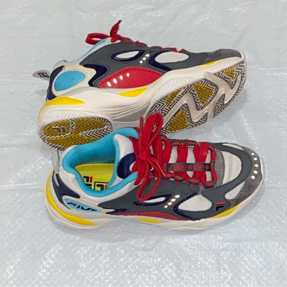 Fila Boveasorus Women’s Sneakers with Red, Blue, and Yellow Accents Size 6 US